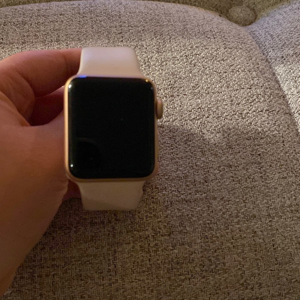 Rose Gold Series 3 Apple Watch with cellular!
